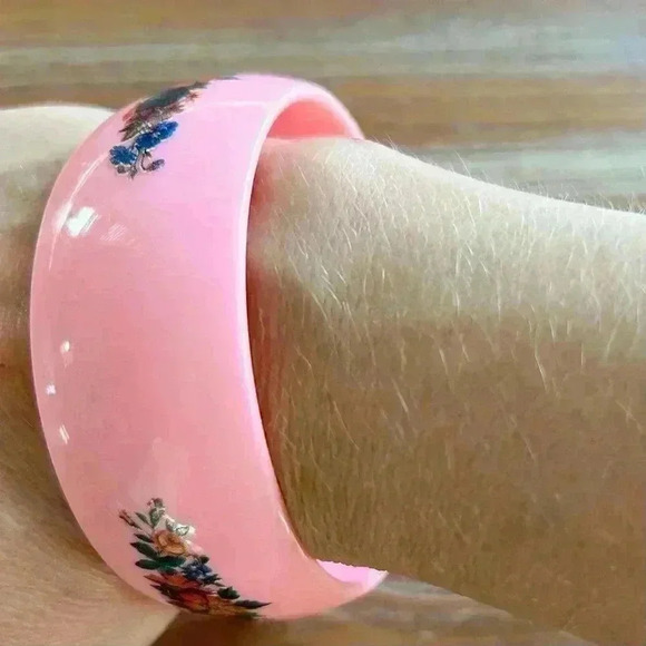 Vintage Chunky Pink Double Sided Flower Print Bangle Bracelet - Picture 3 of 6